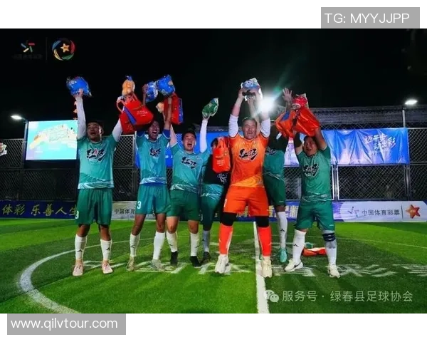 足球明星纷纷送上祝贺图片庆祝球队夺冠展现团结与荣耀 足球明星纷纷送上祝贺图片庆祝球队夺冠展现团结与荣耀